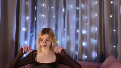 jenny_bunny_ online show from 12-08-24, 01:24