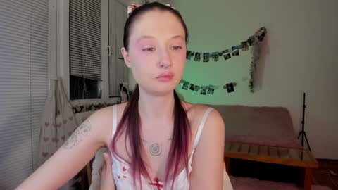 Jennifer Jenny Darling   online show from 01-10-25, 07:11