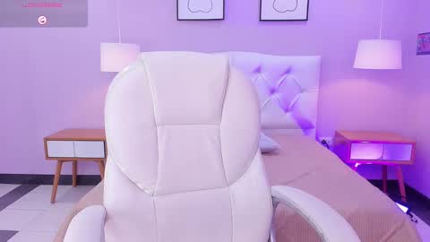 Snapshot of jenny_golden1 chatting on 02-07-25, 02:37 Jenny online show from 02-07-25, 02:37