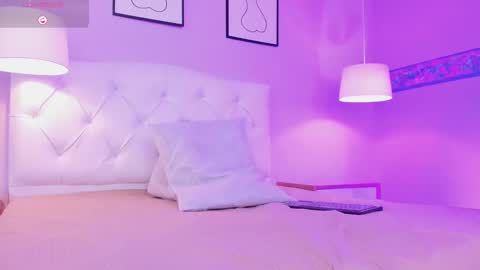 Snapshot of jenny_golden1 chatting on 02-20-25, 06:46 Jenny online show from 02-20-25, 06:46