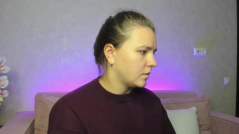 Snapshot of jenny_jimmy chatting on 10-03-25, 12:40 Jenny online show from 10-03-25, 12:40