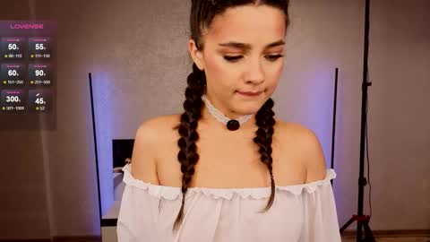 Snapshot of jenny_rosex chatting on 09-26-25, 05:17 Jenny online show from 09-26-25, 05:17