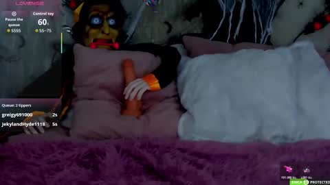 Snapshot of jennyferguson chatting on 10-24-25, 06:48 Jenny Ferguson online show from 10-24-25, 06:48