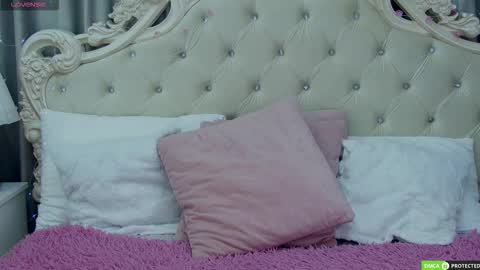 Snapshot of jennyferguson chatting on 11-25-25, 06:08 Jenny Ferguson online show from 11-25-25, 06:08