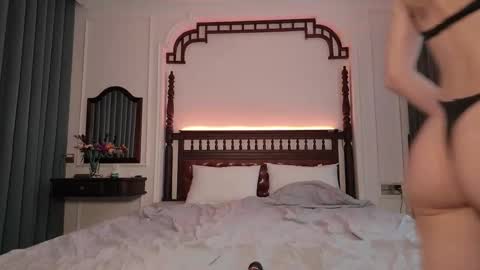 Jen  online show from 11-28-25, 09:56