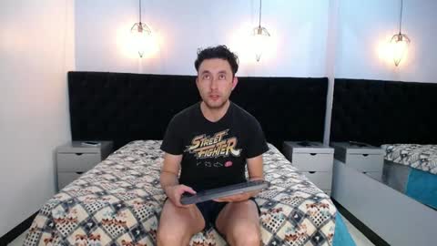 Jeremmyandstacy online show from 01-22-25, 03:18