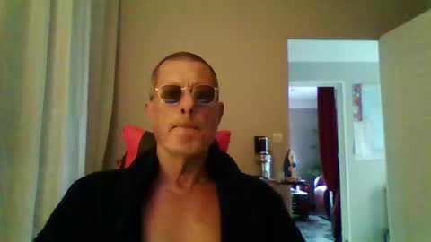 jerflor online show from 10-22-25, 02:06