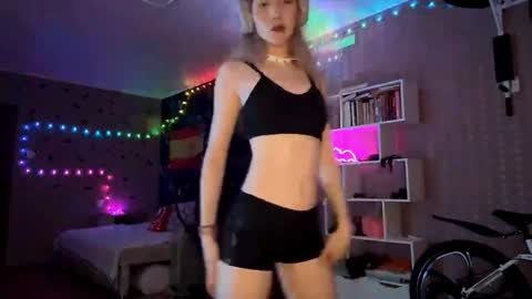 jerrienyhan online show from 11-20-25, 02:39