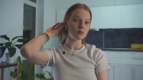 Molly online show from 11-20-25, 03:12