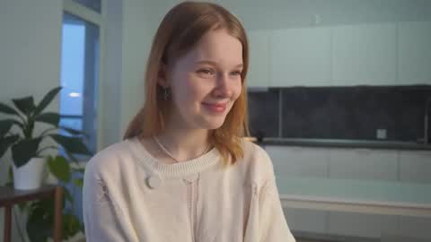 Molly online show from 12-22-25, 04:42