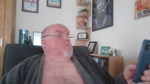 Snapshot of jerseyhammer01 chatting on 10-12-25, 08:13 Harry online show from 10-12-25, 08:13