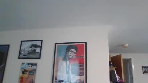 Snapshot of jerseyhammer01 chatting on 10-15-25, 08:03 Harry online show from 10-15-25, 08:03