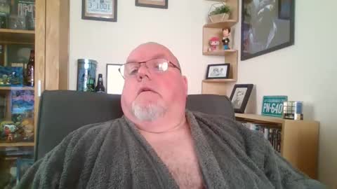 Snapshot of jerseyhammer01 chatting on 10-22-25, 07:52 Harry online show from 10-22-25, 07:52