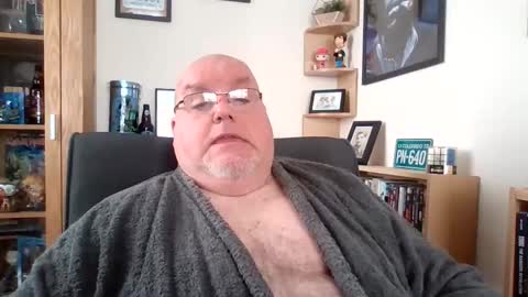 Snapshot of jerseyhammer01 chatting on 11-01-25, 09:33 Harry online show from 11-01-25, 09:33