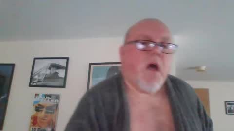 Snapshot of jerseyhammer01 chatting on 11-15-25, 09:39 Harry online show from 11-15-25, 09:39