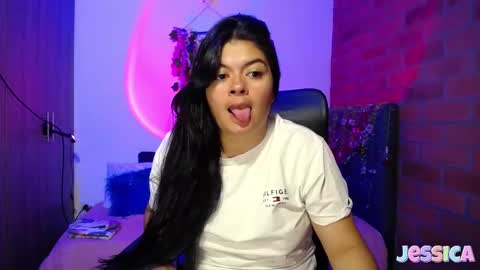Snapshot of jesiica_bunny chatting on 11-02-25, 02:14 Jessi online show from 11-02-25, 02:14