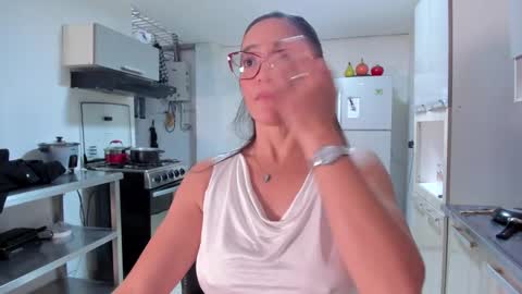 Snapshot of jess1ca_herrera chatting on 02-12-25, 07:56 jessica herreraToday I will be your devil and you my victim online show from 02-12-25, 07:56