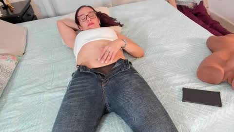 Snapshot of jess1ca_herrera chatting on 09-12-25, 10:54 jessica herreraToday I will be your devil and you my victim online show from 09-12-25, 10:54