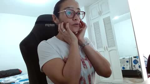 Snapshot of jess1ca_herrera chatting on 11-04-25, 05:34 jessica herreraToday I will be your devil and you my victim online show from 11-04-25, 05:34