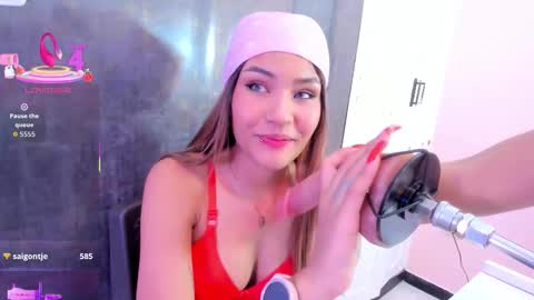 Snapshot of jess_ackerman chatting on 11-01-25, 07:49 Jess online show from 11-01-25, 07:49