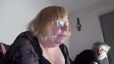 Snapshot of jessandsilverfox69 chatting on 03-06-26, 08:38 jessandsilverfox69 online show from 03-06-26, 08:38