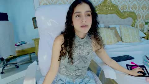 Snapshot of jessb_ chatting on 10-16-25, 08:10 jessb_ online show from 10-16-25, 08:10