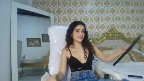 Snapshot of jessb_ chatting on 11-08-25, 08:07 jessb_ online show from 11-08-25, 08:07