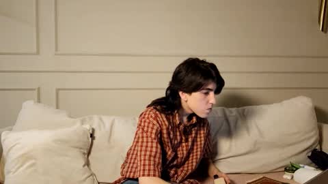 Jesee Estrella online show from 10-08-25, 10:40