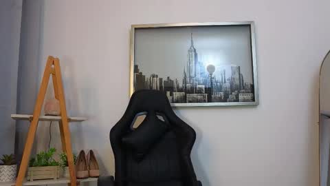 bella  adams online show from 12-01-25, 10:20