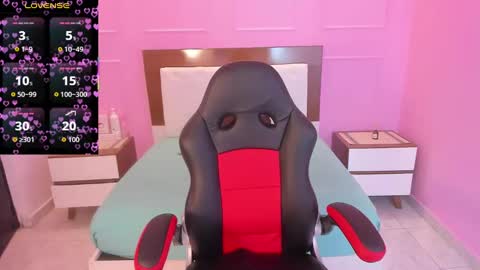  J E S S I  online show from 10-07-25, 03:25