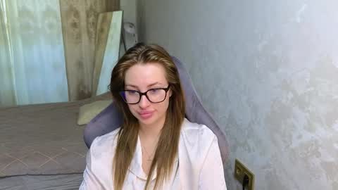 Jessy online show from 09-28-25, 05:24