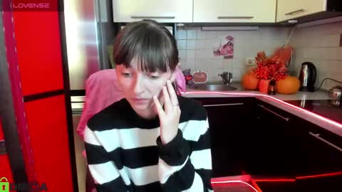 jessicaforris online show from 10-11-25, 07:07