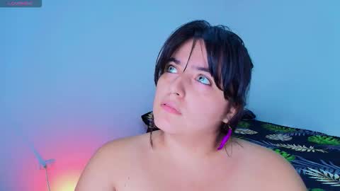 Snapshot of jessicared18 chatting on 11-17-25, 04:24 jessicared18 online show from 11-17-25, 04:24