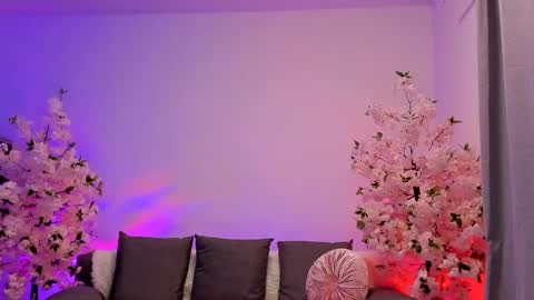 Gloria   online show from 01-01-25, 03:23