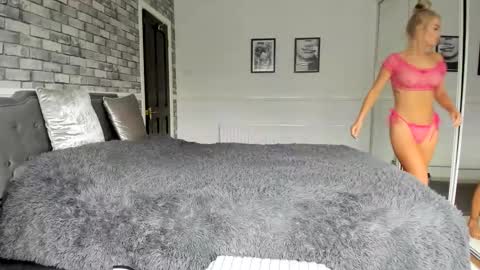 Snapshot of jessiebella0210_ chatting on 10-18-25, 10:38 jessiebella0210_ online show from 10-18-25, 10:38