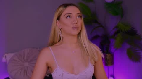 jessiellle online show from 11-10-25, 11:09