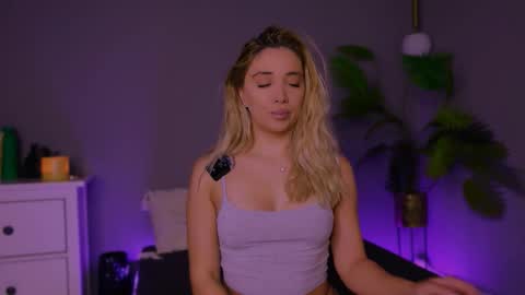 jessiellle online show from 11-13-25, 11:09