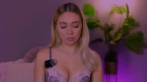 jessiellle online show from 11-20-25, 08:36