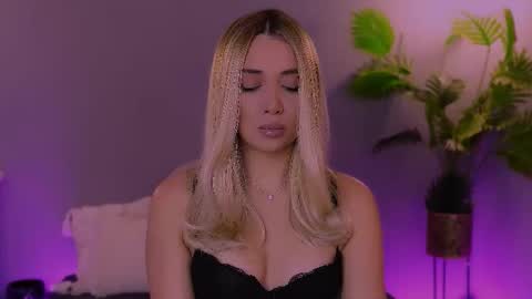 jessiellle online show from 11-21-25, 09:52