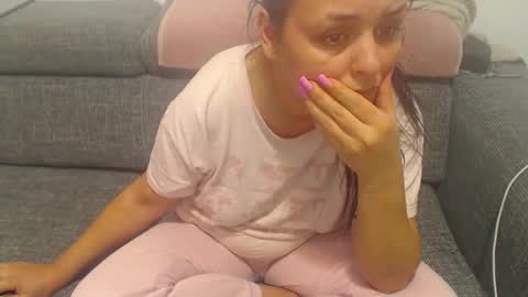 Snapshot of jessiestar31 chatting on 02-14-25, 08:10 jessiestar31 online show from 02-14-25, 08:10