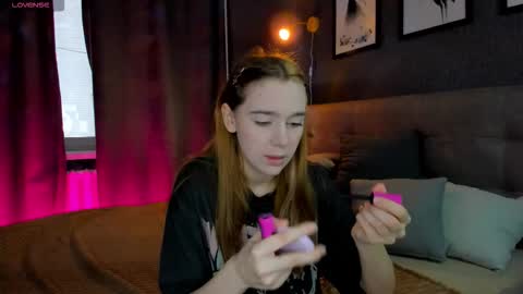 Jessie online show from 10-07-25, 06:43