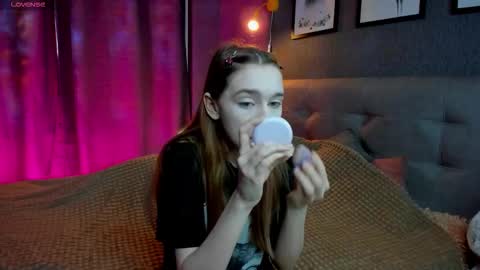 Jessie online show from 11-18-25, 09:14