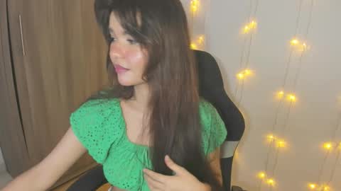 Jessi  online show from 10-23-25, 08:40