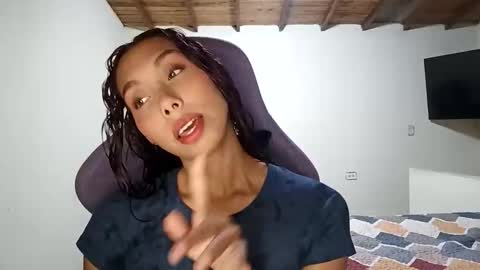 Snapshot of jessiirabbit chatting on 10-11-25, 12:43 Jessica online show from 10-11-25, 12:43