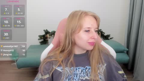 Jessy online show from 12-17-24, 01:27