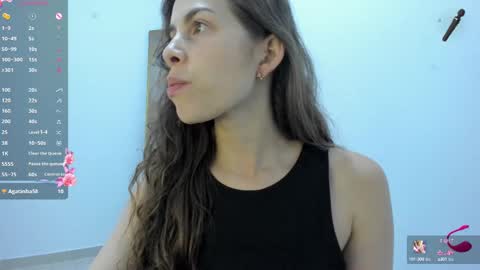 Snapshot of jessye_golden chatting on 10-11-25, 12:21 jessye_golden online show from 10-11-25, 12:21