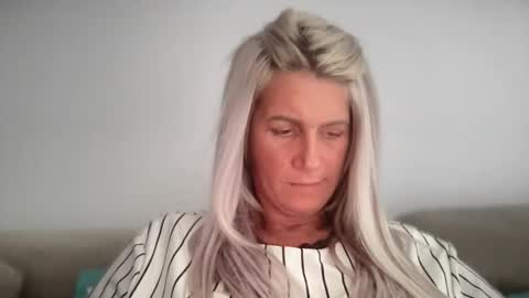 Jessye online show from 09-15-25, 10:37