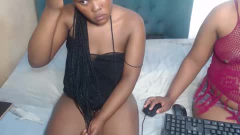 Snapshot of jessyhoneyx chatting on 10-31-25, 11:00 jessyhoneyx online show from 10-31-25, 11:00