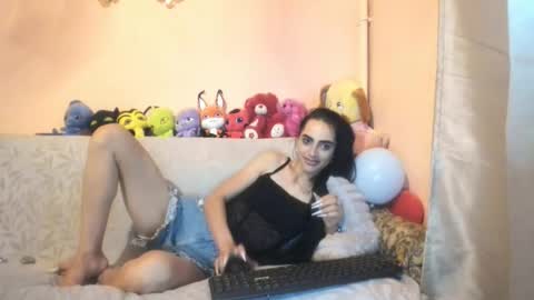 Snapshot of jessystarrr chatting on 10-12-25, 05:06 Jessy online show from 10-12-25, 05:06