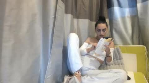 Snapshot of jessystarrr chatting on 10-20-25, 03:34 Jessy online show from 10-20-25, 03:34